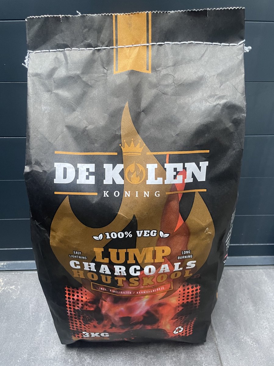 De kolen koning 3x3kg houtskool van de beste kwaliteit 3x3kg inclusief aanmaakblokje 100% FSC