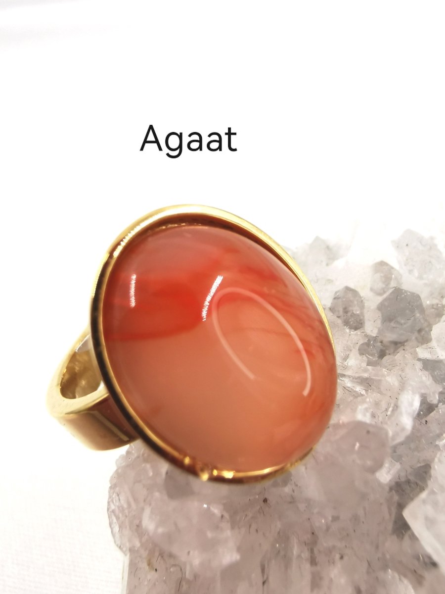 Ring met edelsteen - agaat - Oranje - ovaal - Goudkleurig - RVS - maat 19 - Edelsteen ringen zijn niet alleen prachtige sieraden, maar ook dragers van diepe betekenis en symboliek.