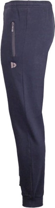 Donkere joggingbroek met ritszak opzij en logo.