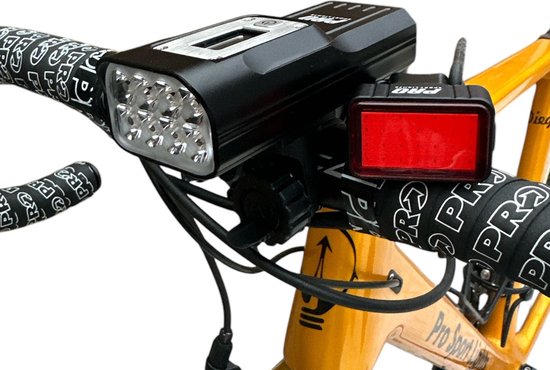 Fietsverlichting Set USB Oplaadbaar Koplamp en Achterlicht Fiets LED - 2000 en 125 Lumen - Mountainbike - Racefiets