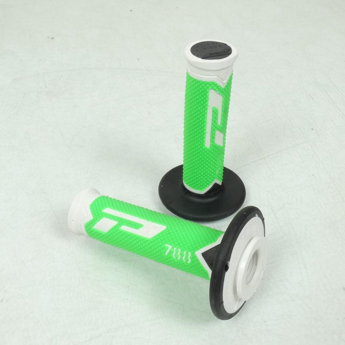 Paire poignée Pro Grip pour moto P788 Vert Blanc Noir Neuf