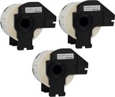 Drie rollen wit labeltape, elk met een zwart label met de tekst '62mm x 29mm LBCK-11209 2-3/7"x1-1/7" White Paper'.