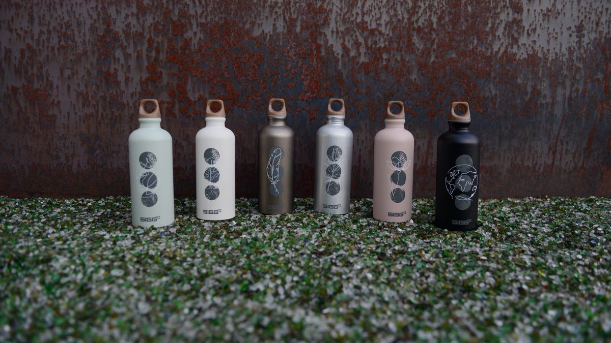 SIGG | Traveller MyPlanet Direction Plain 0.6L black | Aluminium Drinkfles