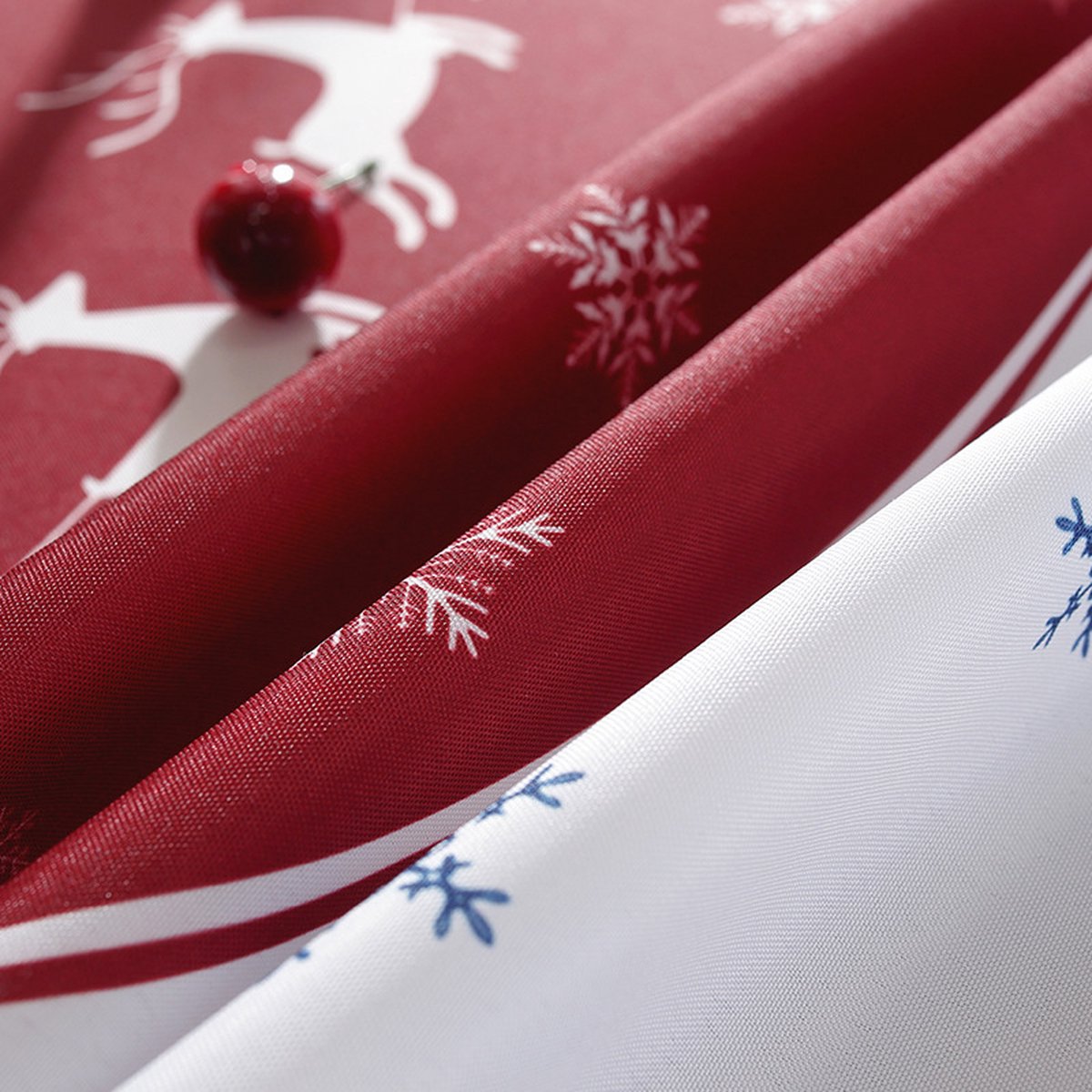 GLAITC Kerstdecoratie Tafelkleed Rode Kerst Tafelloper Lange Xmas Tafelloper voor Kerst Feestje Tafel Vakantie Winter Home Decor,33 cm x 180 cm GLAITC Kerstdecoratie Tafelkleed Rode Kerst Tafelloper Lange Xmas Tafelloper voor Kerst Feestje Tafel Vakantie Winter Home Decor,33 cm x 180 cm