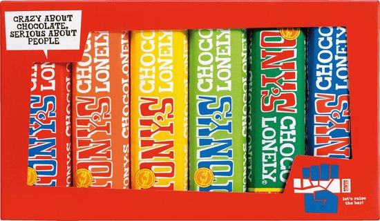 Rode doos met acht Tony's Chocolonely repen in de smaken melk, karamel zeezout, puur, melk choco, wit, melk noga, pure amandel zeezout, melk-witte chocolade.