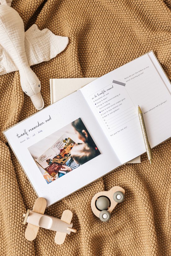 Fyllbooks Babyboek Mijn eerste jaar - Linnen Beige