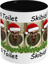 Mug Skibidi Toilettes Noël Edition Intérieur et anse colorés. Couleur noir