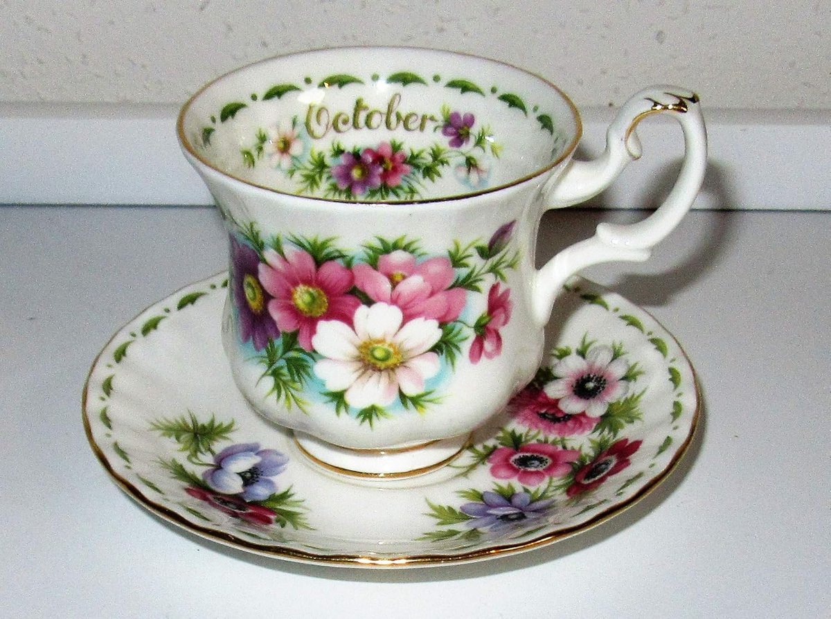 Kop en schotel - Theekop set - Thee drinken - Verzamel object - Kleine maat - Multicolor