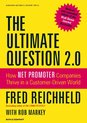 Boek The Ultimate Question 2.0 met gele kaft en roze en paarse tekst. Bevat een uitklapbare ster met tekst.