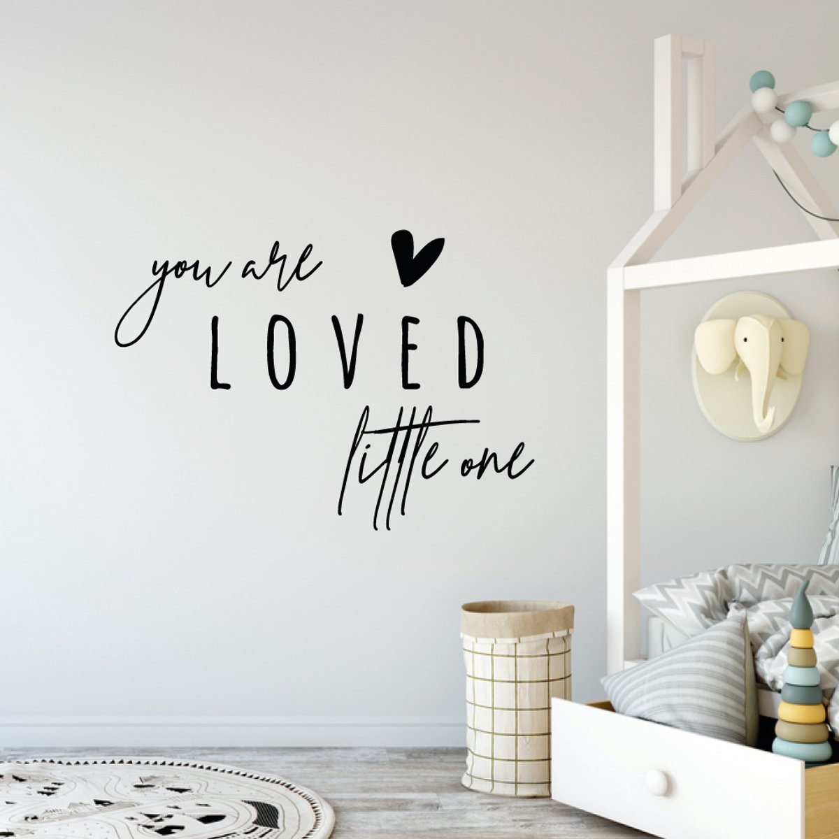Muursticker You are loved little one - Donkerblauw - 140 x 100 cm baby en kinderkamer - te