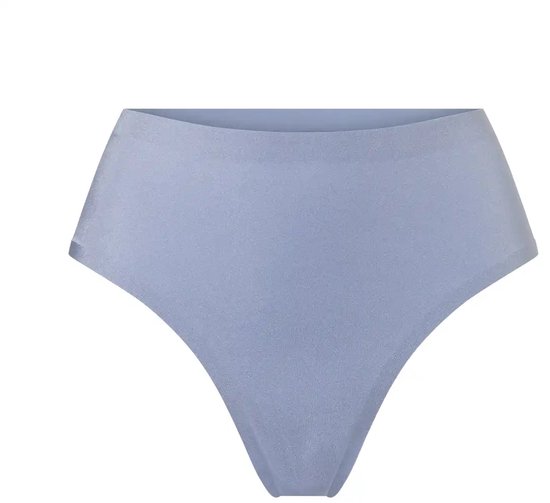 Lichtblauwe high waist string van Ten Cate met een gladde afwerking.