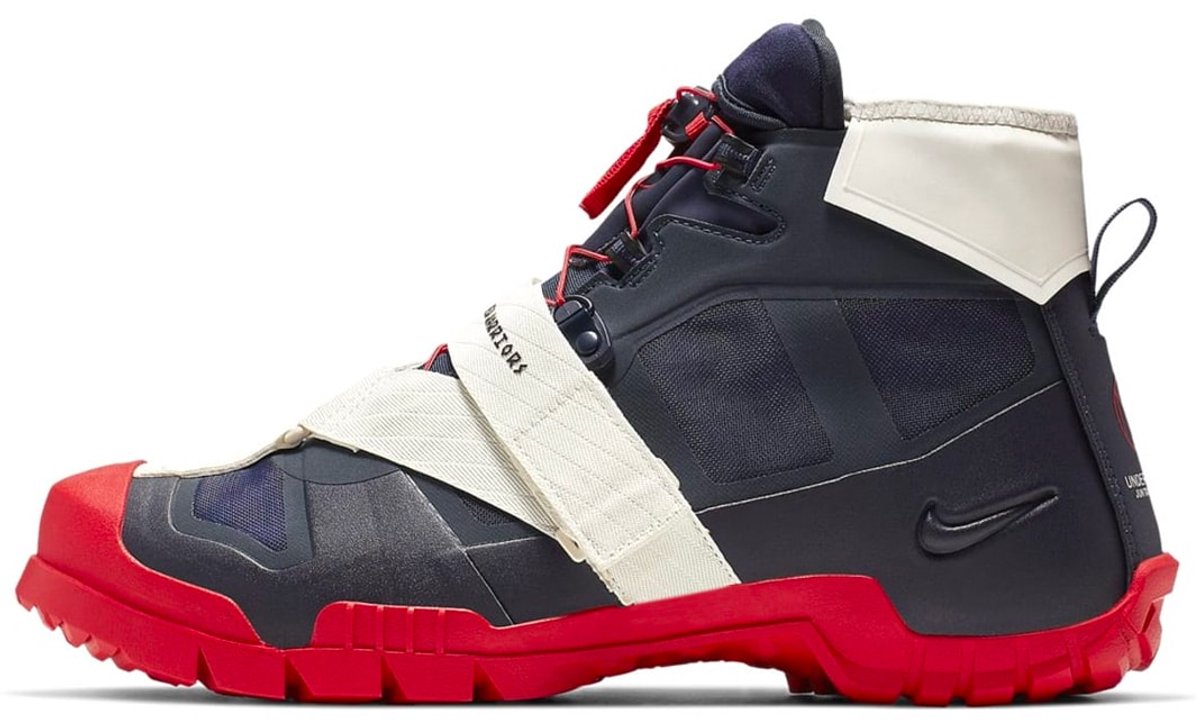 Nike x Undercover SFB Mountain Sneaker Blauw
