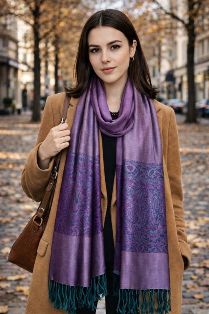 Dames Sjaal – Elegante Paisley Sjaal met Franjes – Warme Herfst Winter Mode Sjaal- Tweezijdige omslagdoek 217/7- Paars /groen