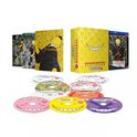 Een Blu-ray-box van Assassination Classroom: The Complete Series, met posters en discs met Koro Sensei-ontwerpen.