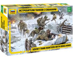 Zvezda Modelbouwpakket Militaire voertuigen - 3611 Sovjet Tankjagers met Honden WWII - 3 Figuren en 3 Honden Plastic - 1:35 - Modelbouw