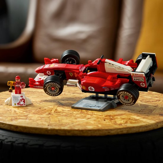LEGO Icons Ferrari F2004 en Michael Schumacher - 11375