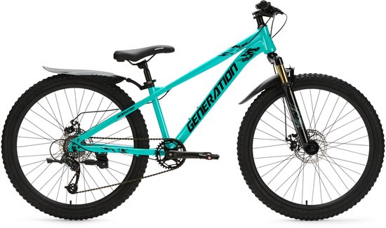 Vélo de montagne turquoise avec garde-boue noirs, logo "GENERATION" sur le cadre.
