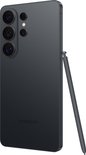 Zwarte Samsung smartphone met stylus, achterkant met vier camera's.