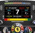 Detail van het digitale display van een Thrustmaster F1 racestuur met race-informatie.