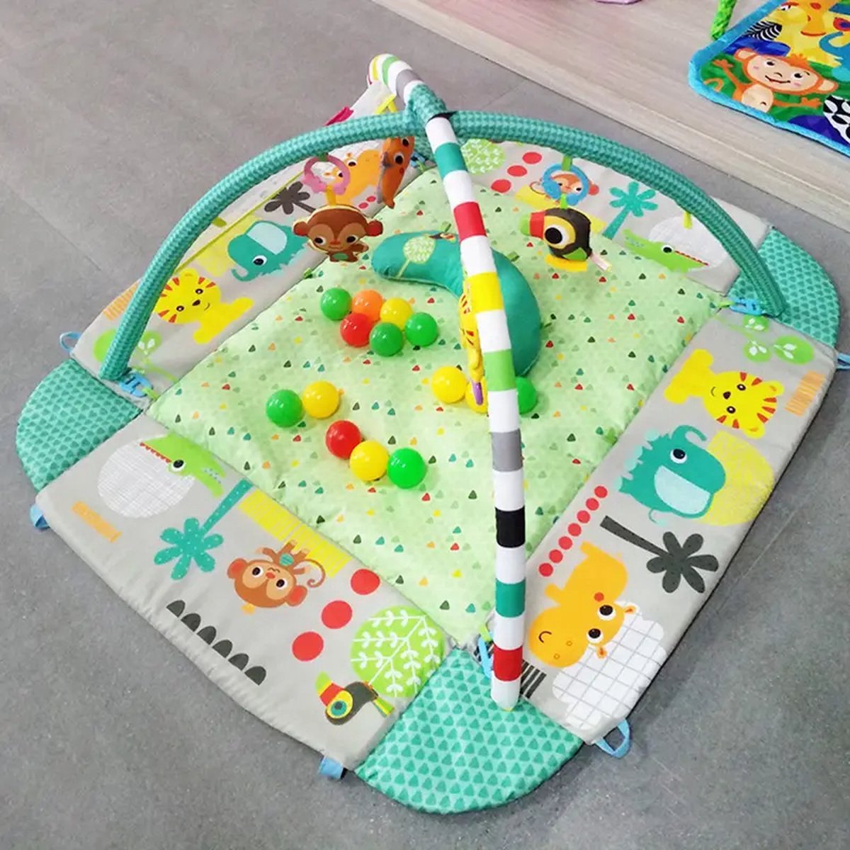 Multifunctioneel Speelkleed Baby + Buikligtrainer - Babygym met AANPASBARE WANDEN - Speelmat met Boog - Incl. 20 Ballen + 5 Speeltjes - Vanaf 0m+ — afbeelding 5