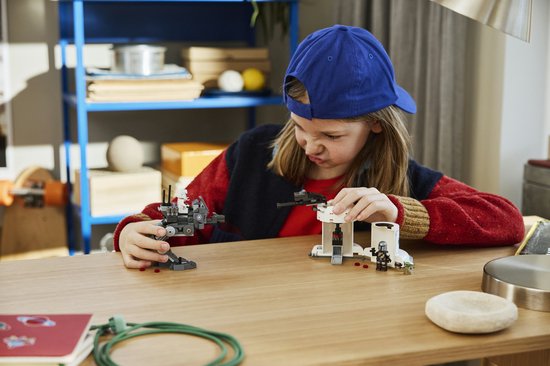 LEGO® Star Wars™ L'attaque de l'AT-RT™ – Ensemble de construction avec figurine LEGO du Mandalorien™ et Grogu™ – à partir de 7 ans – 75444