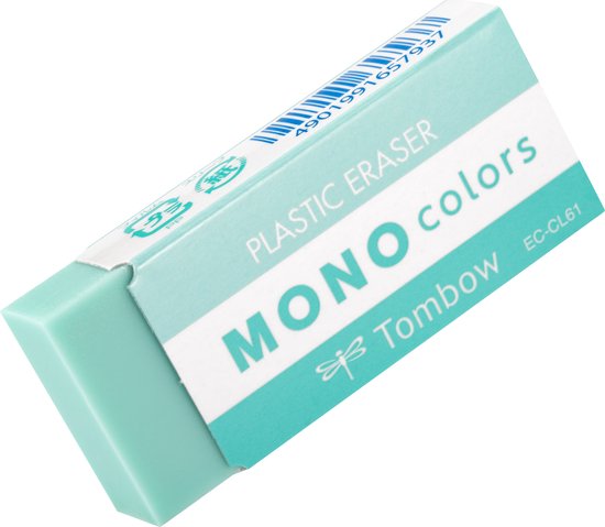 Lichtblauwe MONO plastic gum van Tombow met tekst en barcode op de verpakking.
