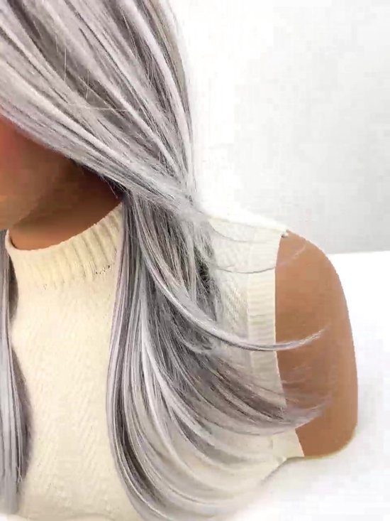 SassyGoods® Luxe Grijze Pruik - Pruiken Dames Lang Haar - Front Lace Wig - Wasbaar - Verstelbaar - Grijs 50 cm
