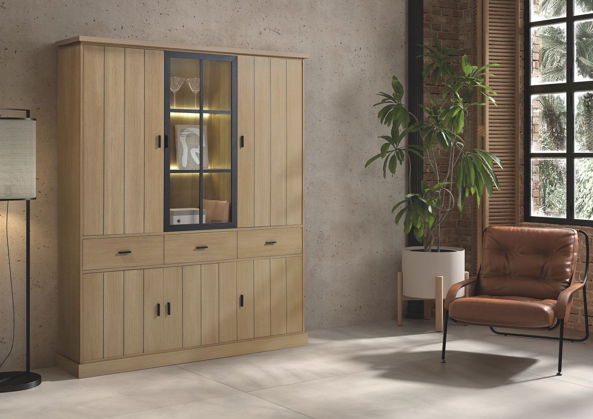 Belfurn - Karoline eik - vitrinekast 175,7 cm breed met led verlichting
