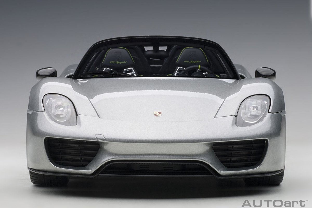 AUTOart 1/12 Porsche 918 Spyder "Weissach Package" - GT Silver