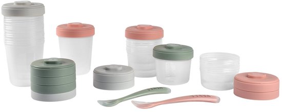 Wie bepaalt onze mening over babyvoeding? Er woedt een felle strijd om
