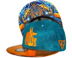 Capiche® Snapback Pet – Robot Anubis 2.0 – Teal Blauw Suède & Oranje Crackling Metallic – Verstelbaar met Druksluiting – Pet Mannen