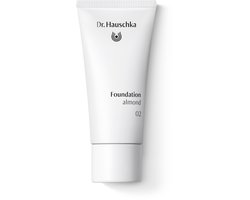 Dr. Hauschka Foundation 02 almond
