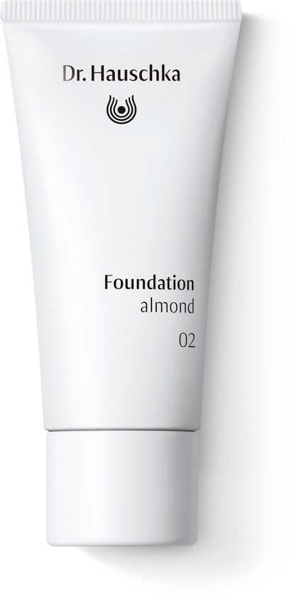 Dr. Hauschka - Foundation - 02 Almond
