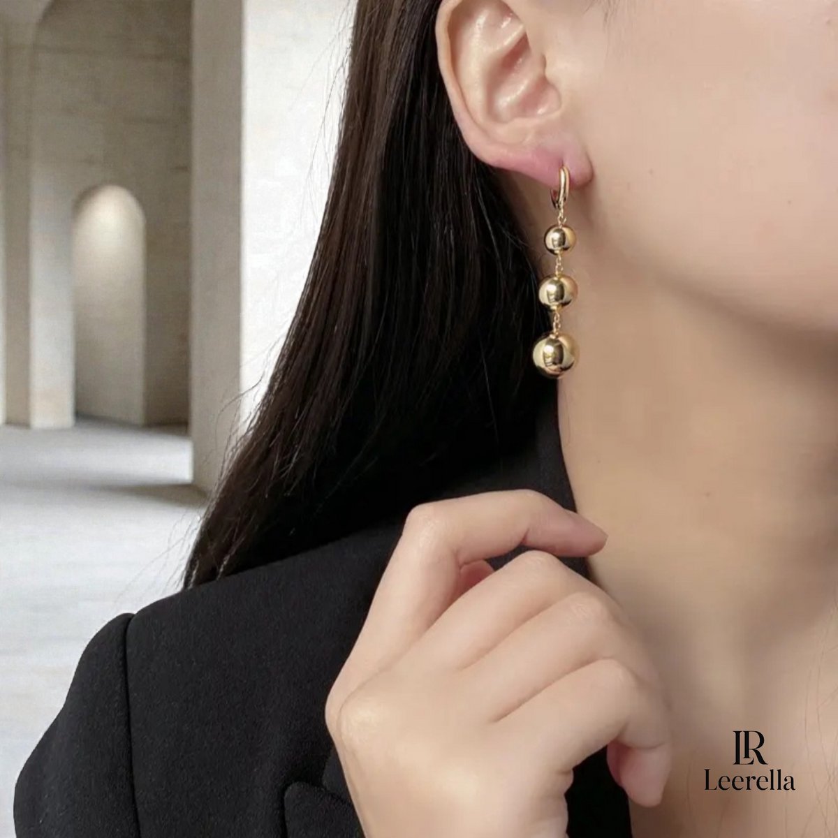 Leerella Goudkleurige Oorbellen met Drie Bollen – Lange Drop Ball Earrings RVS met Hangende Bollen – Elegante Triple Ball Dangle Oorbellen voor Dagelijks, Feestelijk & Layered Looks