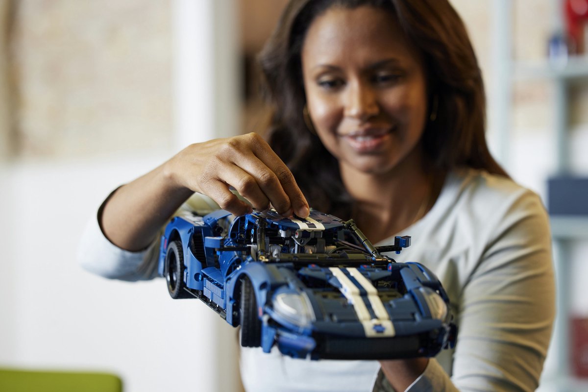 LEGO Technic 2022 Ford GT Auto Supercar Modelbouwpakket voor Volwassenen - 42154 — afbeelding 26