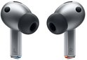 Linker en rechter Samsung Galaxy Buds3 Pro, zilverkleurig, met zwarte oordopjes.
