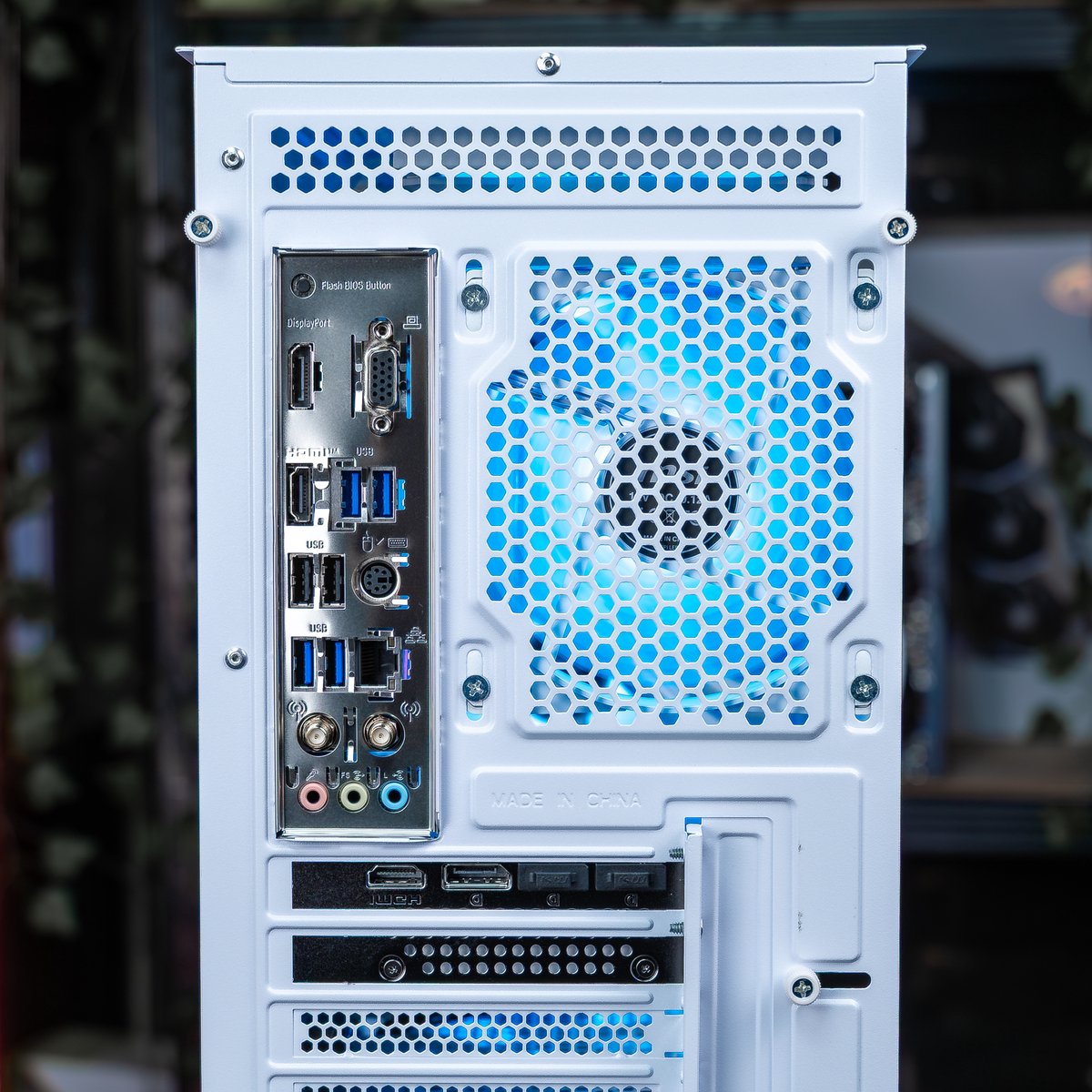 FlowUP Frostbyte Gaming PC met Waterkoeling - Ryzen 7 5700X, - afbeelding 3