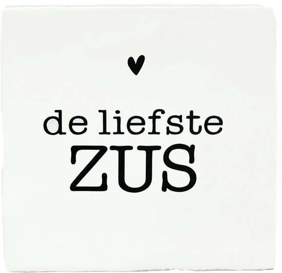 Céramique blanche avec le texte 'de liefste ZUS' et un petit cœur noir.