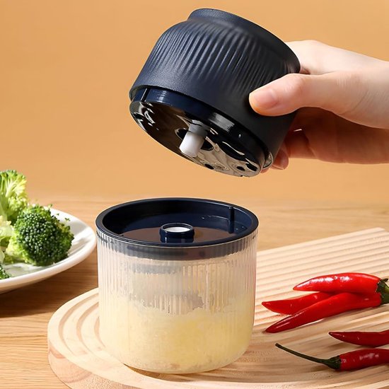Mini Keukenmachine - Elektrische Hakker - Snel Ingrediënten Snijden - Draadloos USB Opladen - Compact Formaat - Zilver — afbeelding 4