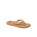 Bruine dames teenslipper met gekreukelde band en Reef logo. Tekst 'Cushion by Reef'.