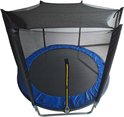 Trampoline met zwart zonnescherm, zicht van bovenaf.