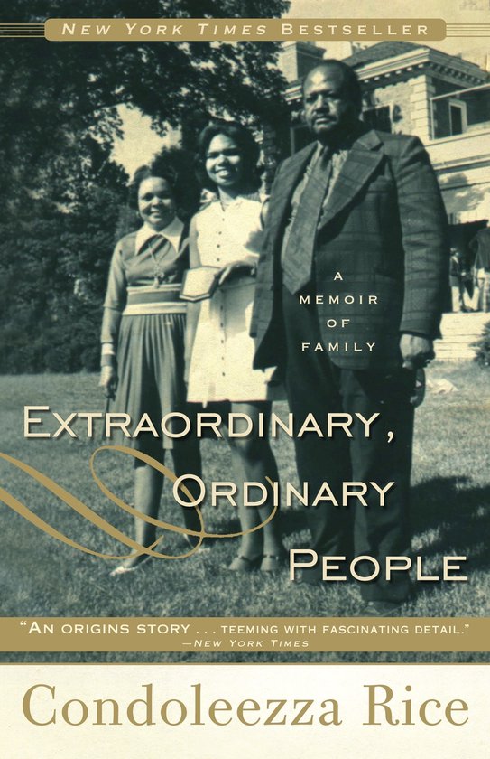 Boekomslag: "Extraordinary, Ordinary People" met Condoleezza Rice en familie op de voorkant.