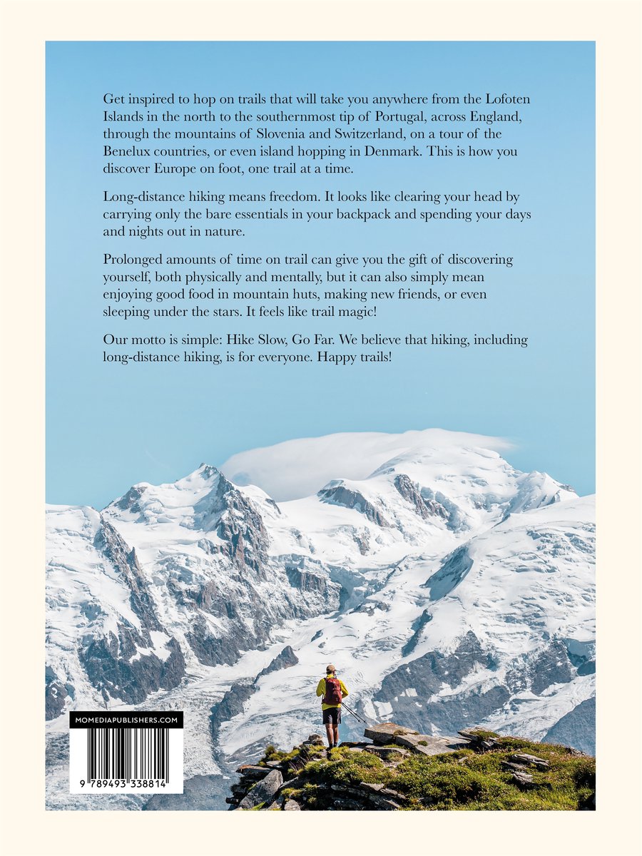 Un randonneur se tient sur un promontoire rocheux avec des montagnes enneigées en arrière-plan. Texte : « Inspirez-vous pour partir en randonnée... »