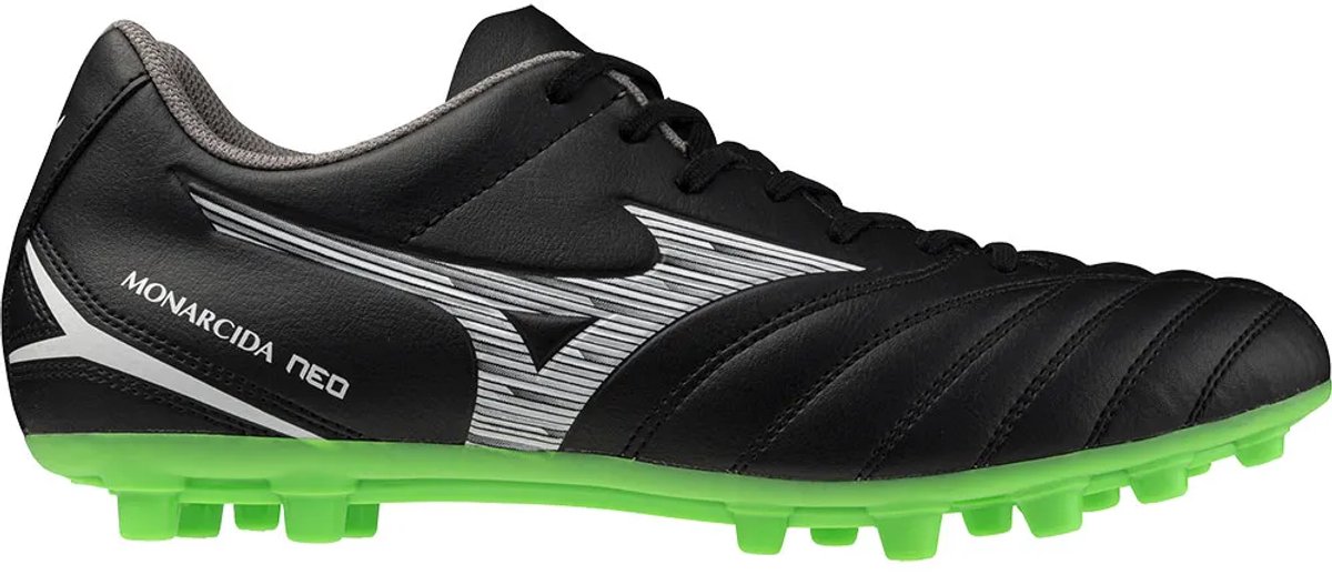 Mizuno Monarcida Neo III Select AG voetbalschoenen in zwart met groene zool, ontworpen voor kunstgras en beginners.