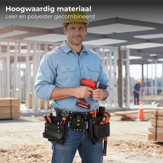 Man met gereedschapsgordel en boormachine op een bouwplaats. Gemaakt van leer en polyester.