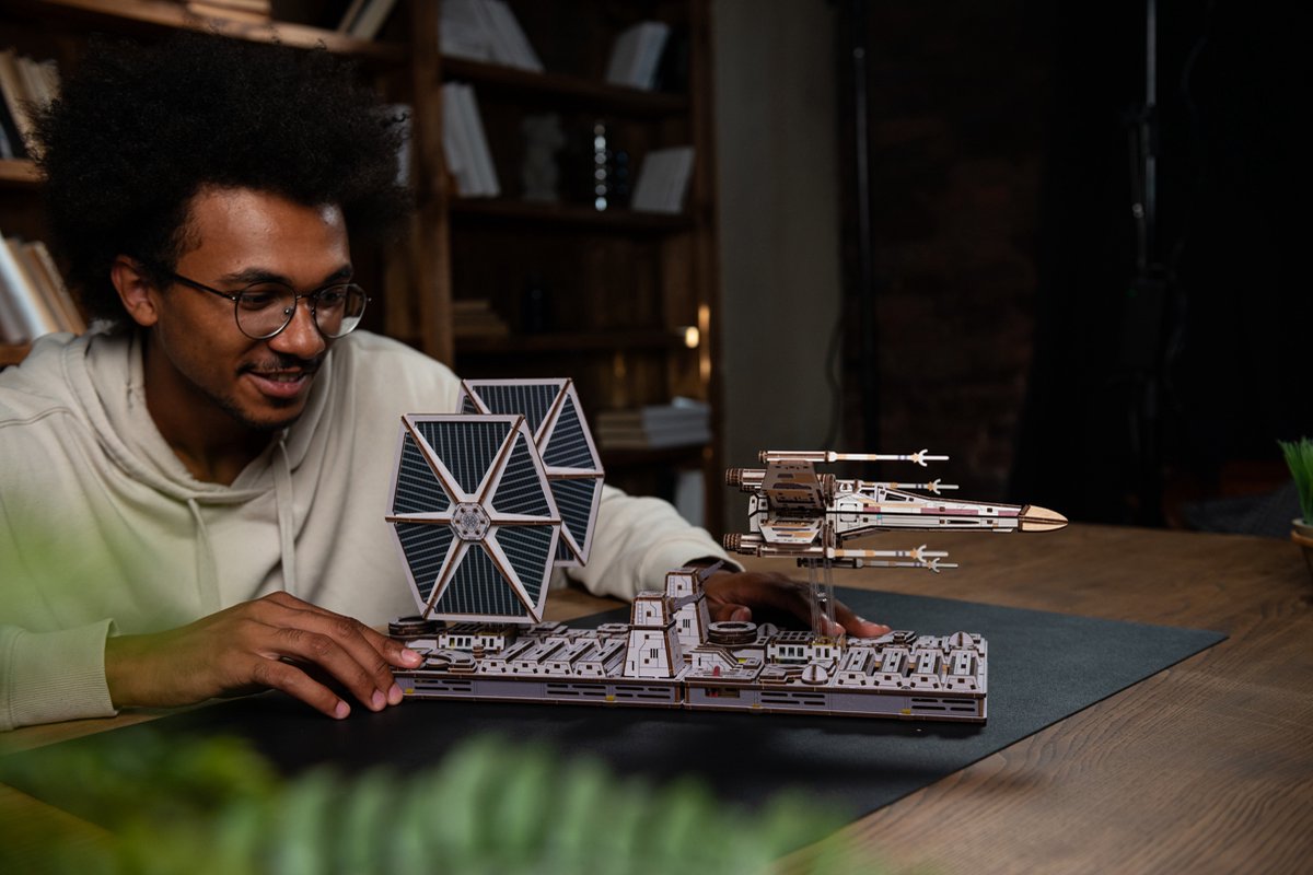 UGEARS 3D Modelbouw - Tie Fighter - Star Wars - Mechanisch Bouwpakket Hout - Educatief Speelgoed — afbeelding 6