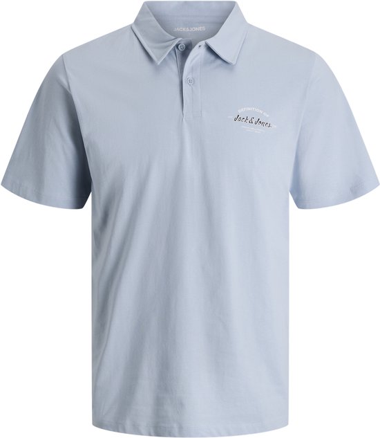 Lichtblauwe herenpolo met korte mouwen en een opdruk van het Jack & Jones logo.