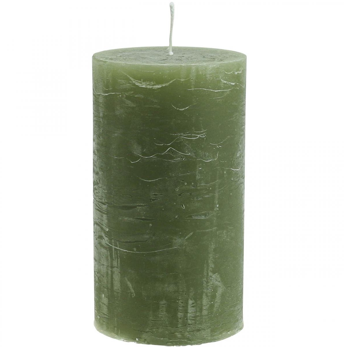 Viana Olijfgroene pilaarkaarsen 85×150mm 2 stuks – Effen gekleurde, gemarmer groente