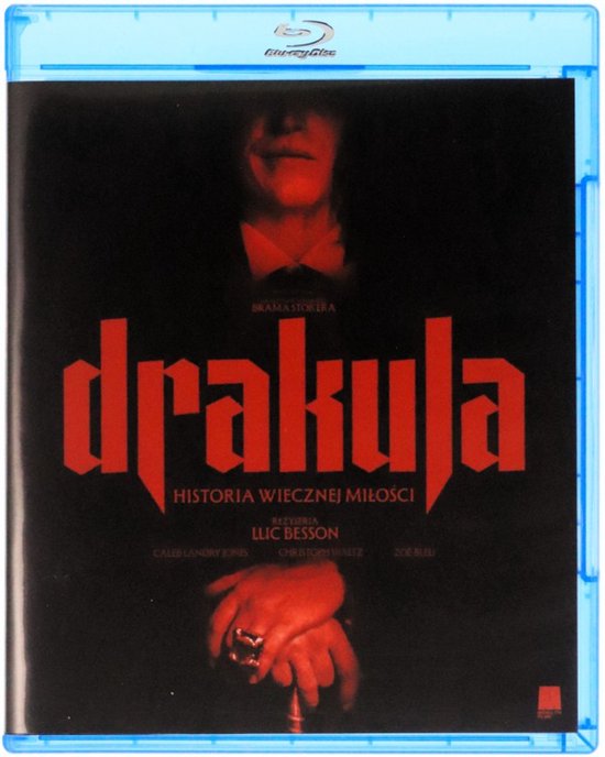 Blu-ray hoes met de titel 'Drakula: Historia Wiecznej Miłości'. Rode letters op een zwarte achtergrond. Een man in een pak met een ring aan zijn hand.