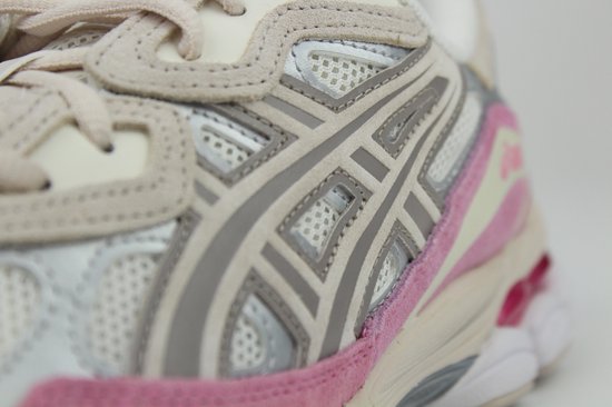 Chaussures pour femmes ASICS Gel-NYC - Unisexe - Crème Minérale Beige Pink - Taille 44,5